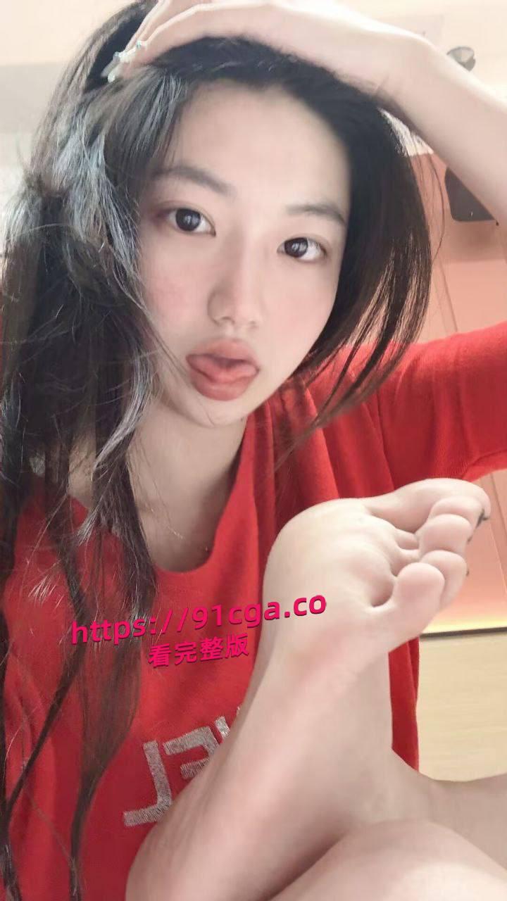 辽宁省锦州市目前是某技校在校大三大学生长相清纯甜美实则为小母狗，极为反差  #反差 #母狗 #大学生 #童颜巨乳-2