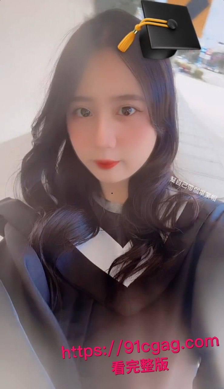 IG极品小网美林韵臻私密性爱视频遭渣男前男友全网泄露，高颜值女神露脸深喉大鸡巴后入猛干浪叫喷汁，这反差婊床上骚成这样太勾人了！-1