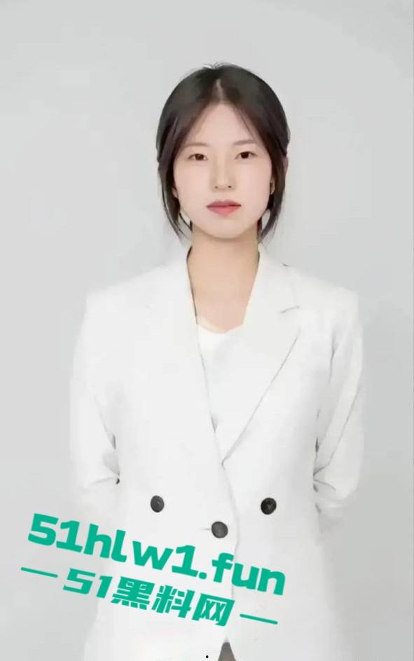 劲爆！曾风靡网络的天才数学少女【姜萍】被证实作假后转战抖音擦边主播，还流传出传出裸聊视频。-8