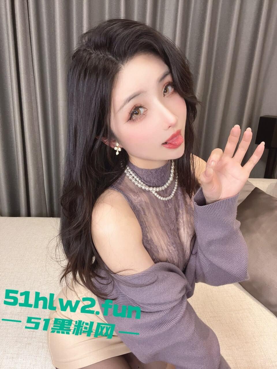 情人节特别限定，巨颤的蜜桃好臀D罩大奶黑丝美腿绝世尤物【凉凉子】 小妈纯欲脸让你射的比德芙还丝滑！-5