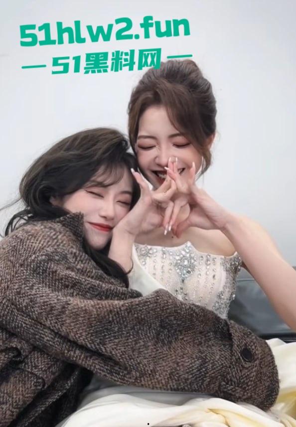 劲爆大瓜,英雄联盟女主持【希然lris】发推自称母狗,颜射照片疯传,全网深挖不雅视频曝光!-10