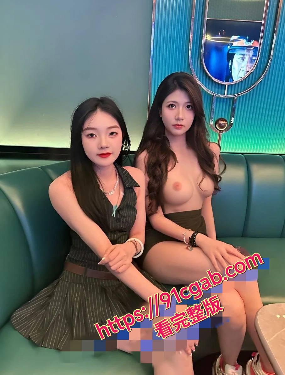 顶级反差母狗Dirty劳拉户外双飞群P视频流出:巨乳蜜桃臀无套内射! #反差母狗 #户外群P #白虎肉鲍 #自拍流出-3