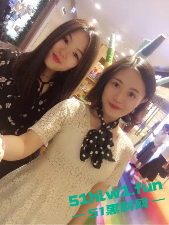 分享河北廊坊极品人妻超真实眼镜反差婊床上笑容春光灿烂，极致的骚妻的性福时光。-7